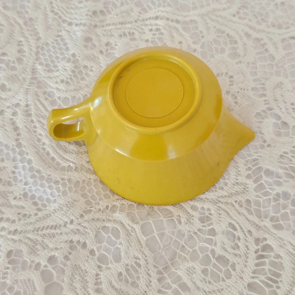 Yellow Melamine Pitcher Creamer Gravy Boat with‎ Handle Spout